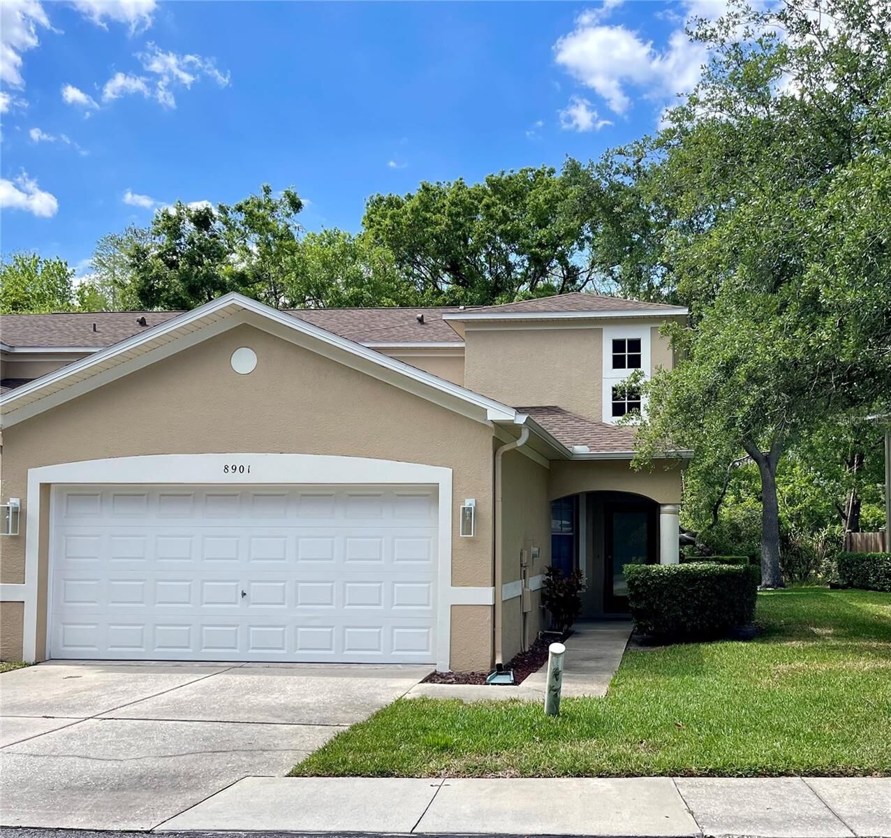 Property Photo: 8901 Casablanca Way FL 33626