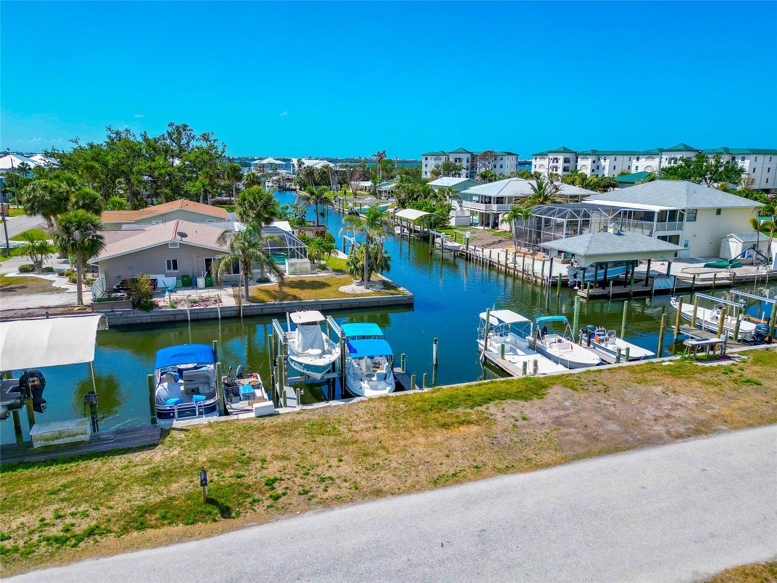 Property Photo: 8152 Seashell Street FL 34224