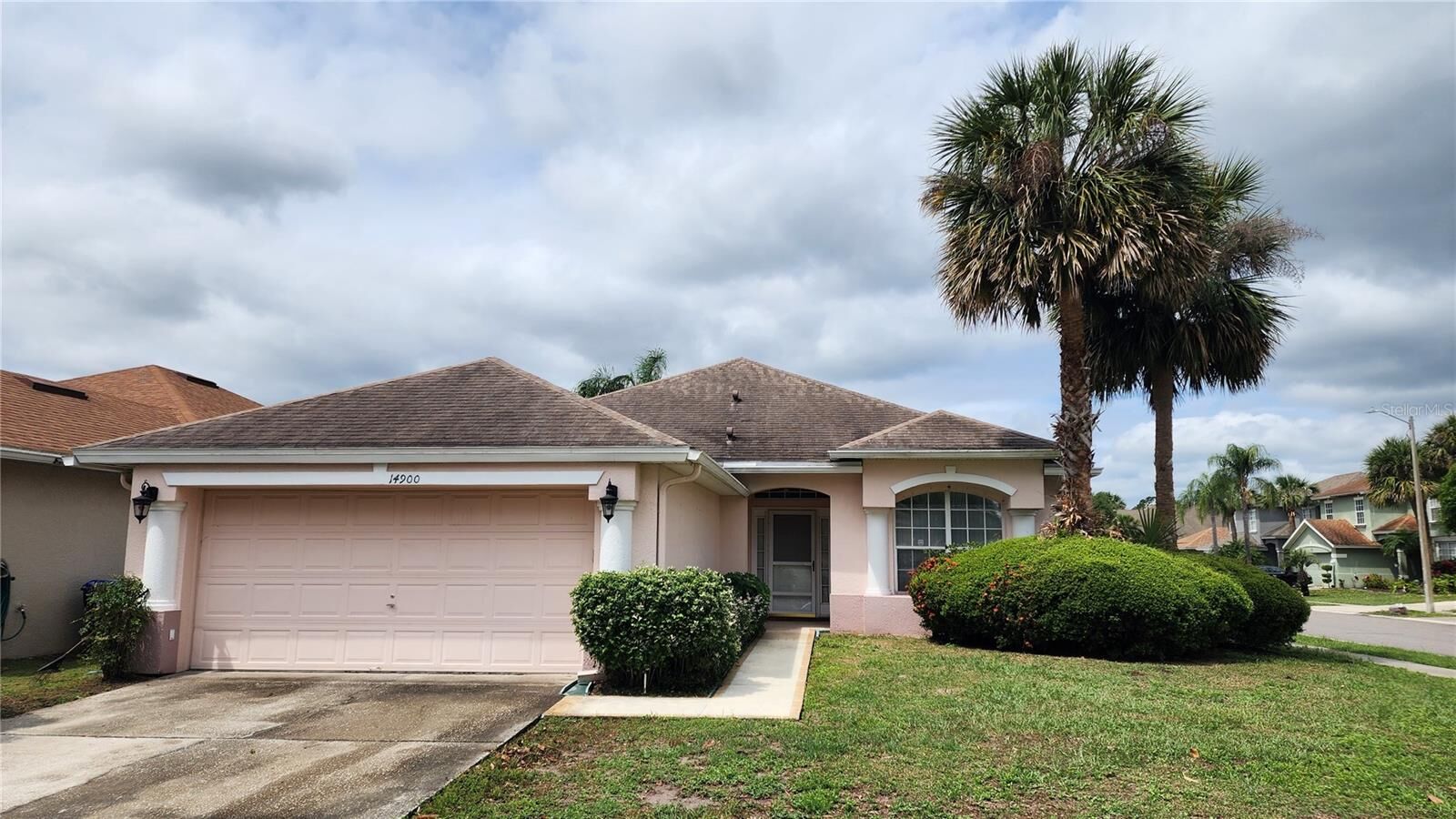 Property Photo: 14900 Indigo Lake Drive FL 32824