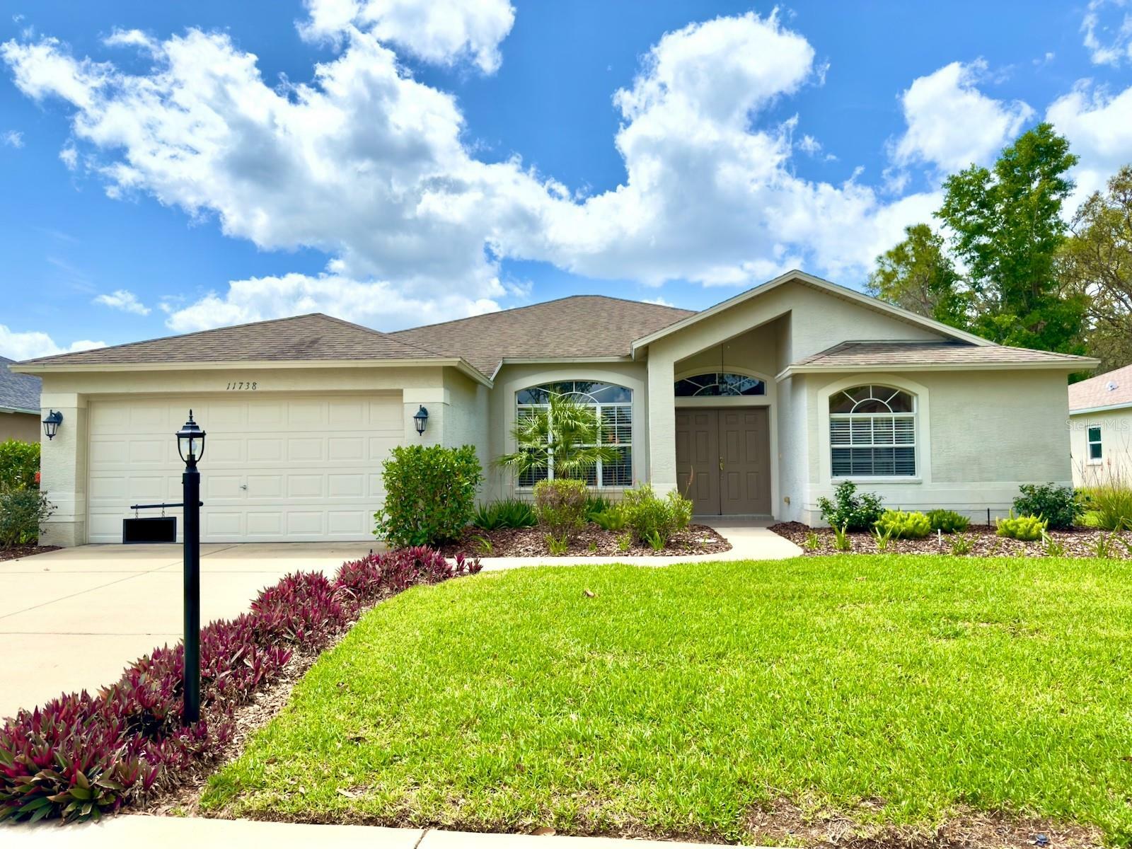 Property Photo: 11738 Scenic Hills Boulevard FL 34667