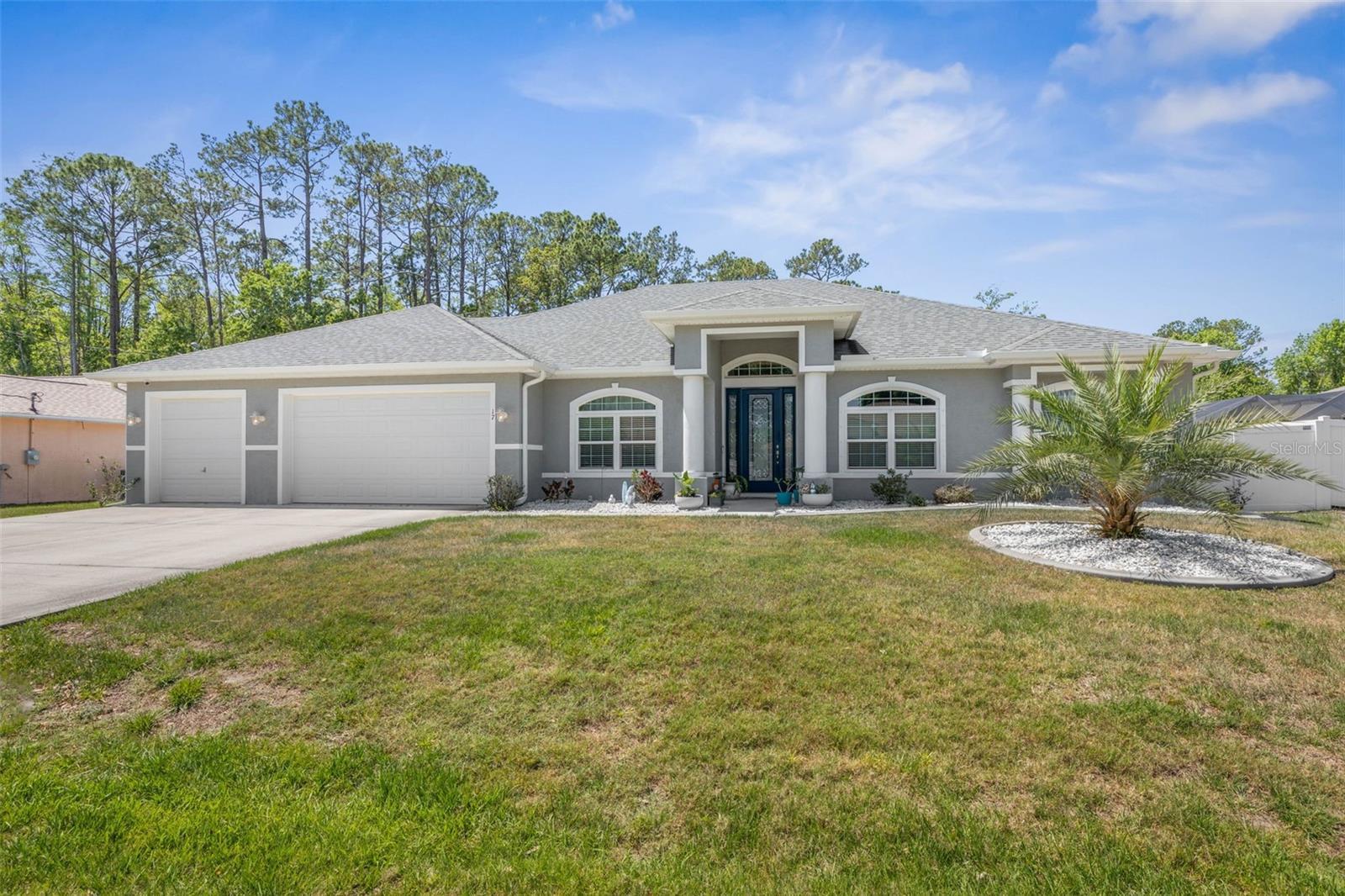 Property Photo: 17 Zeolite Place FL 32164