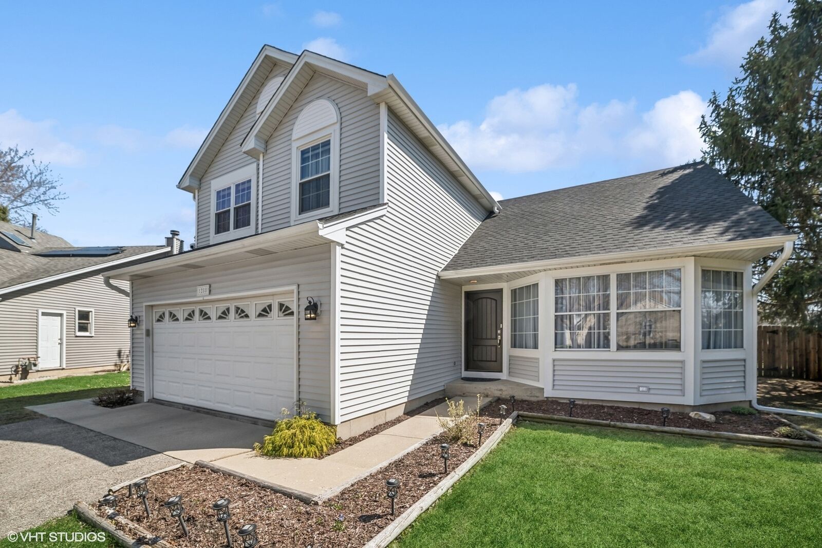 Property Photo: 1288 Sebring Circle IL 60120