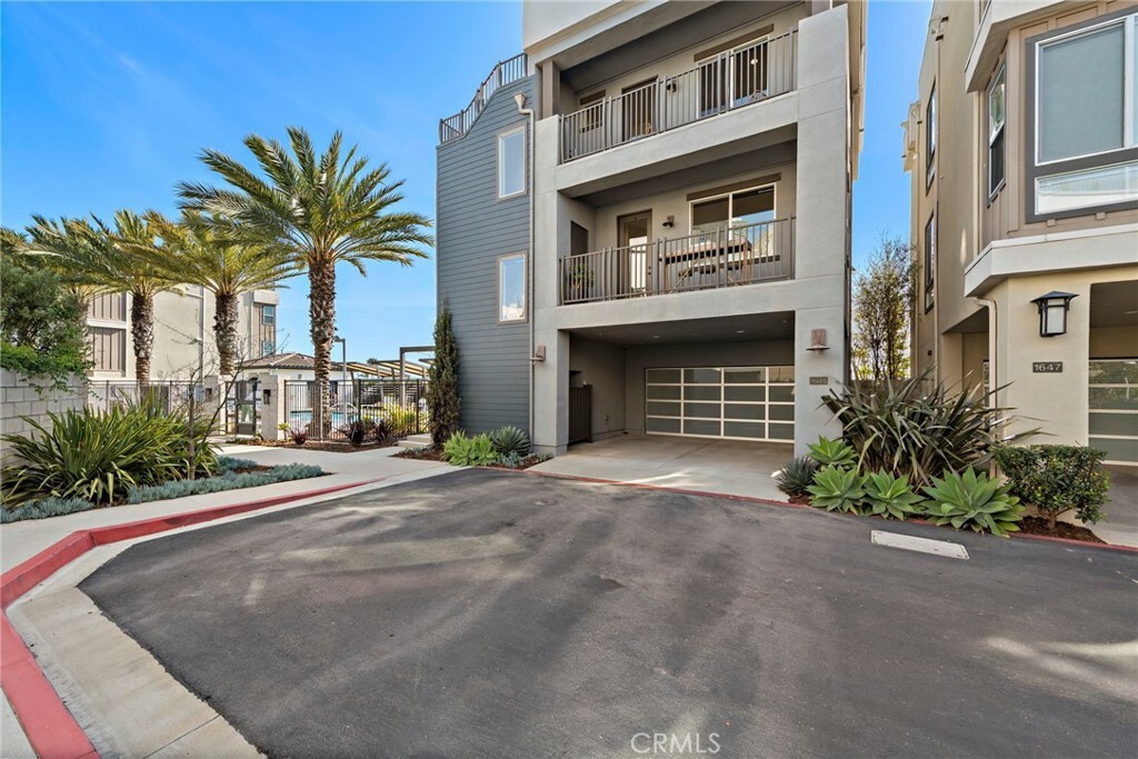 Property Photo: 1645 Pocomo Way CA 92627