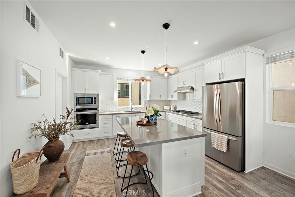Property Photo: 608 Malibu CA 92627