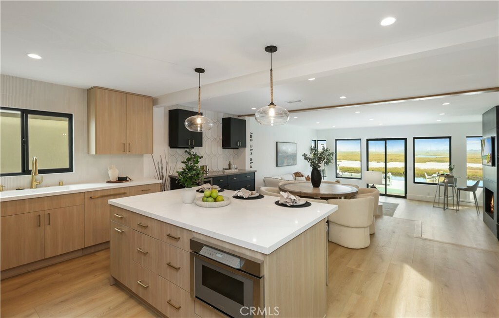 Property Photo: 237 Canal Street CA 92663
