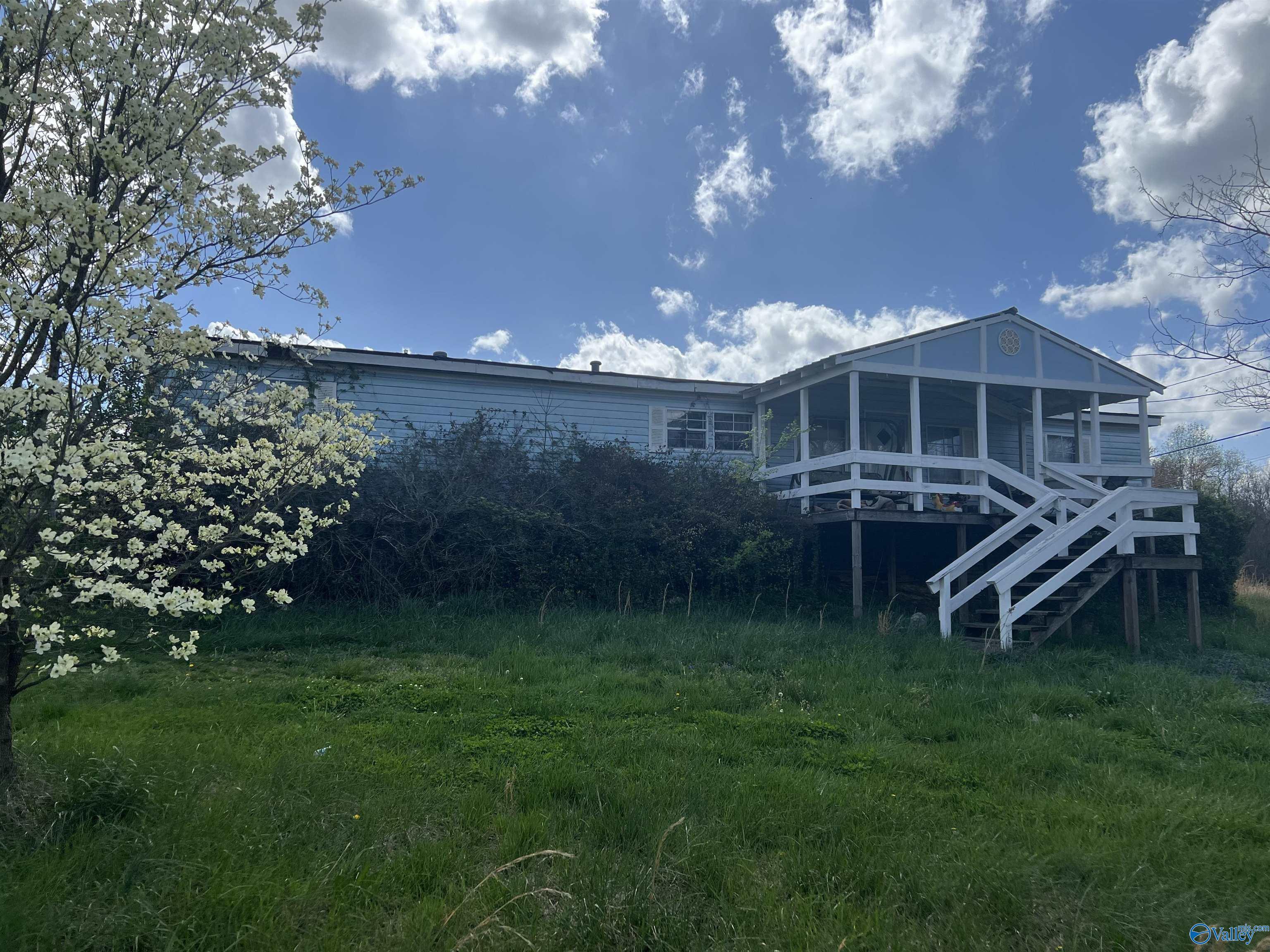 Property Photo: 14211 Highway 75 AL 35978