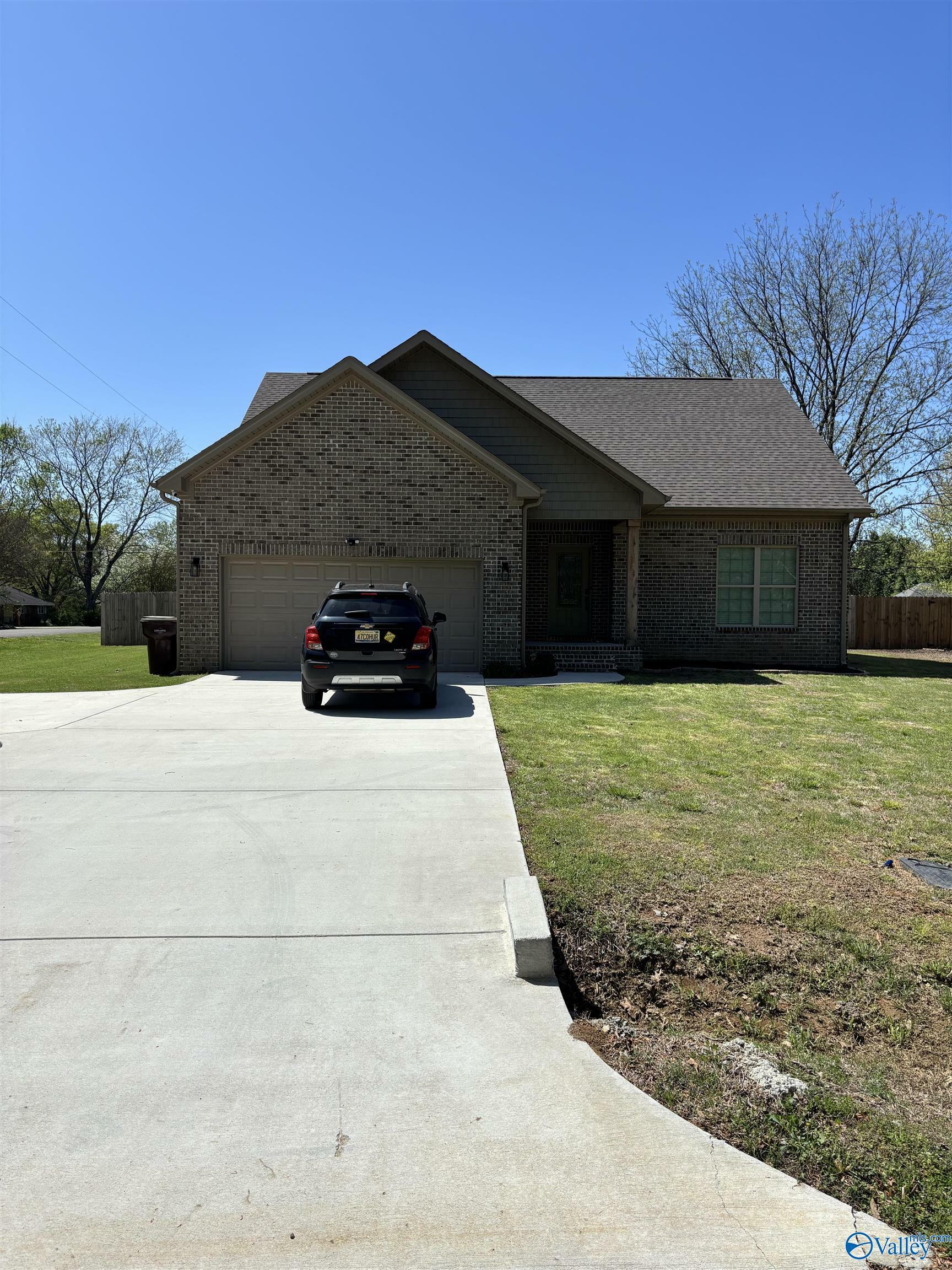 Property Photo: 15603 Eastep Road AL 35611