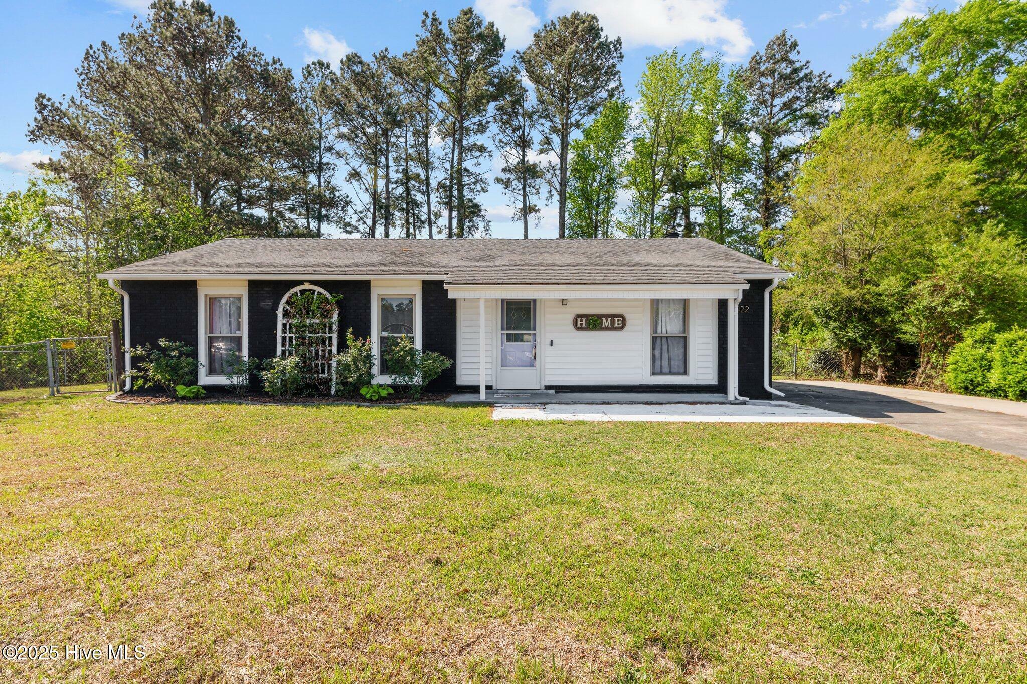 Property Photo: 122 Keith Drive NC 28532
