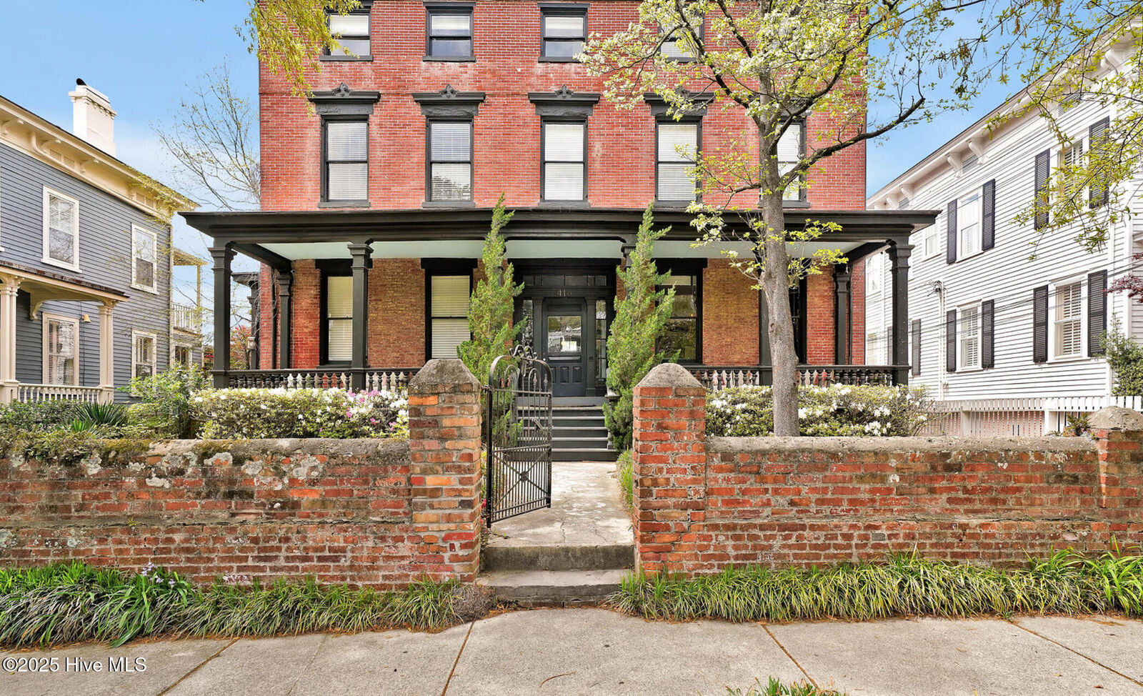Property Photo: 416 S Front Street 1 NC 28401