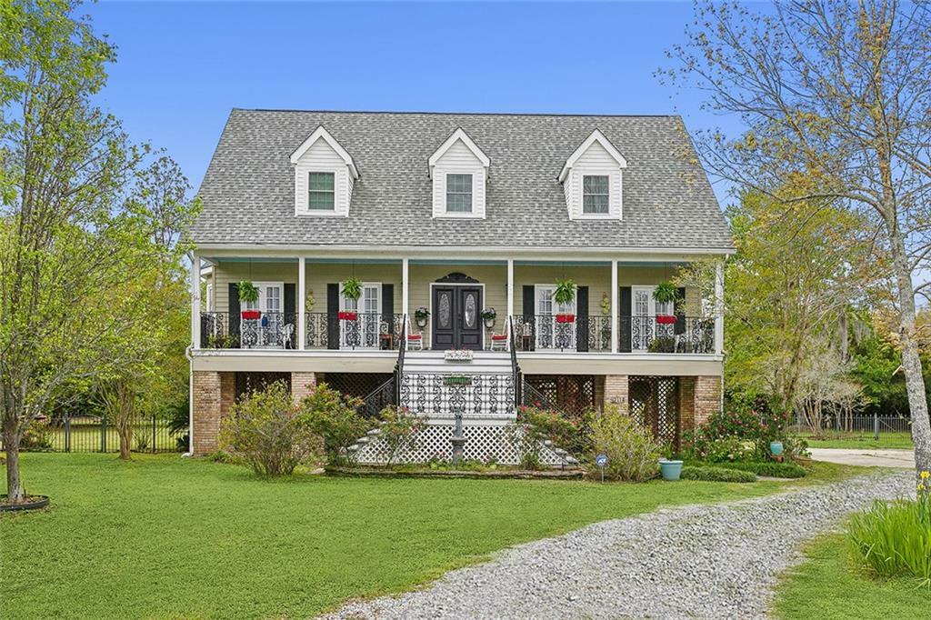 Property Photo: 114 Random Oaks Lane LA 70448