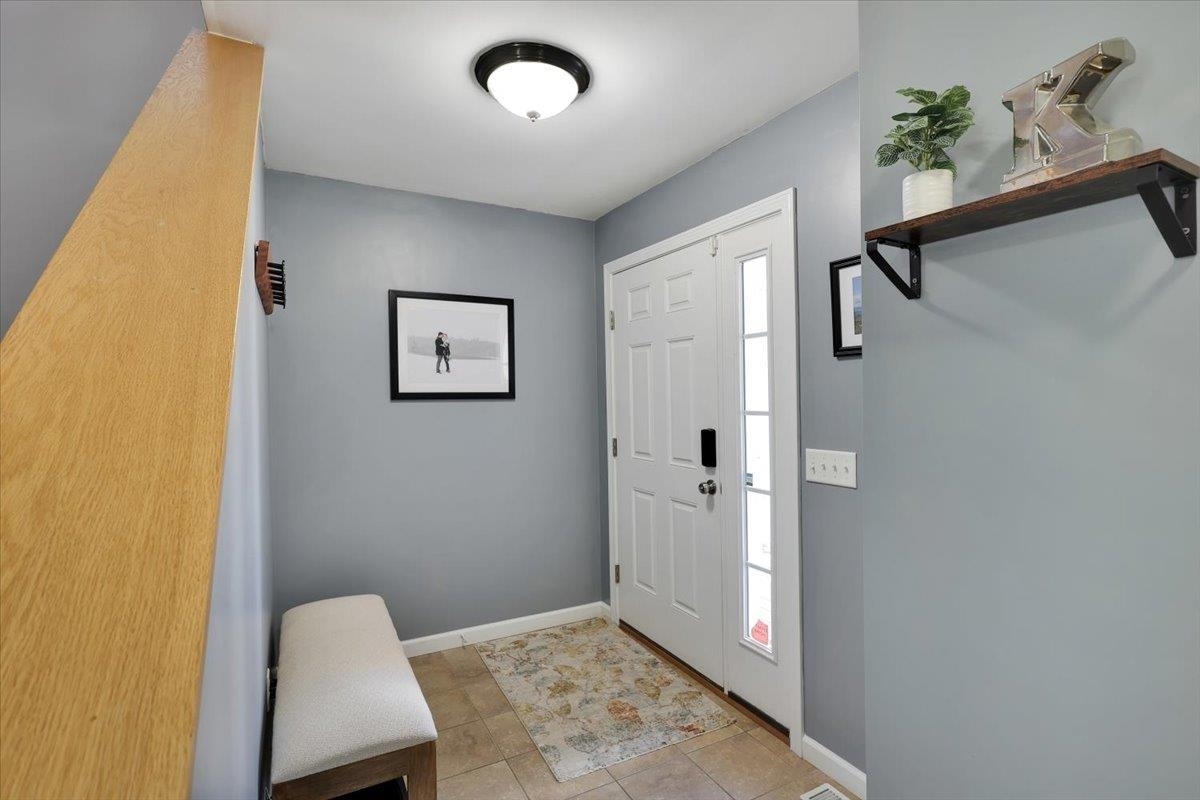 Property Photo: 222B Ledgewood Lane VT 05468