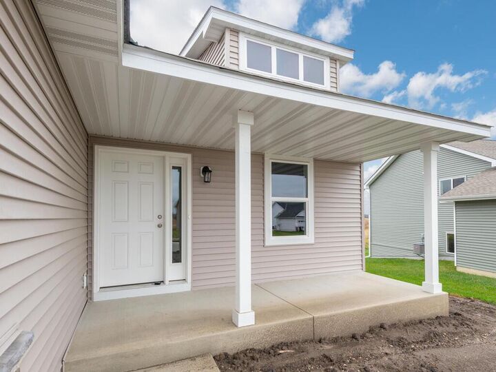 Property Photo:  539 Winkler Trail N  MN 55322 