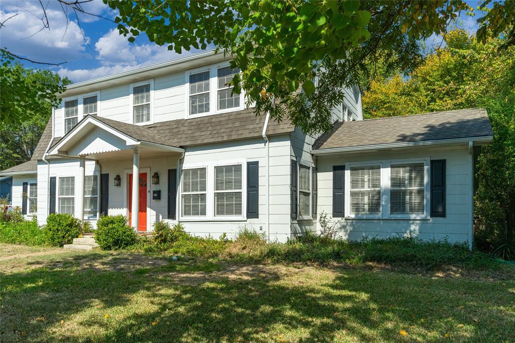 Property Photo: 501 E Dallas Avenue TX 75432
