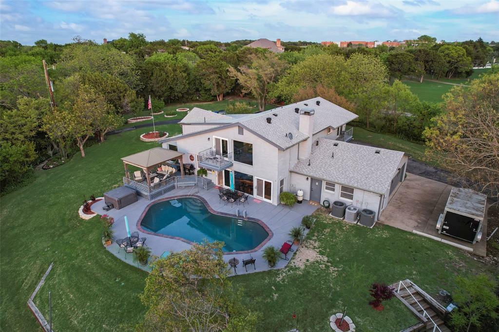 Property Photo: 1819 W Belt Line Road TX 75104