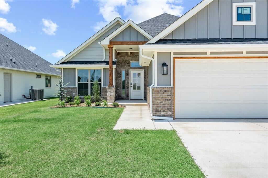 Property Photo:  4917 Vine Cliff Road  OK 73064 
