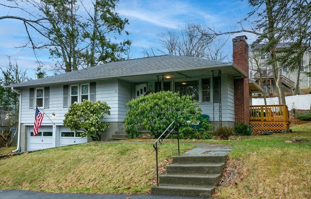 Property Photo:  8 Pompano Rd  MA 01605 