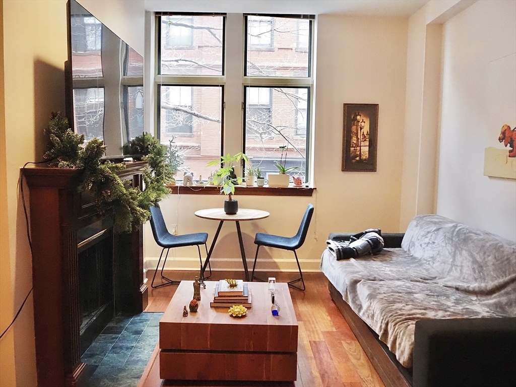 Property Photo: 2 Clarendon Street 204 MA 02116