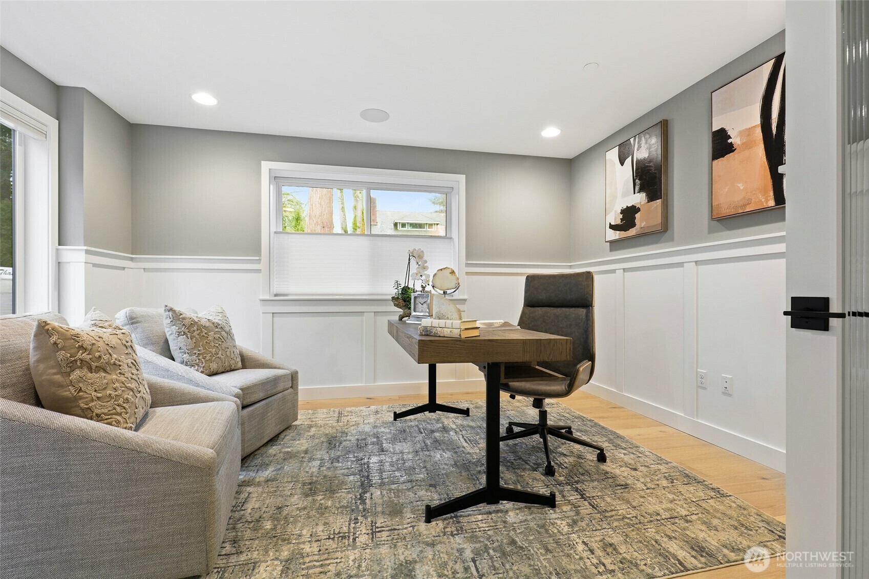 Property Photo: 11214 NE 67th Street WA 98033