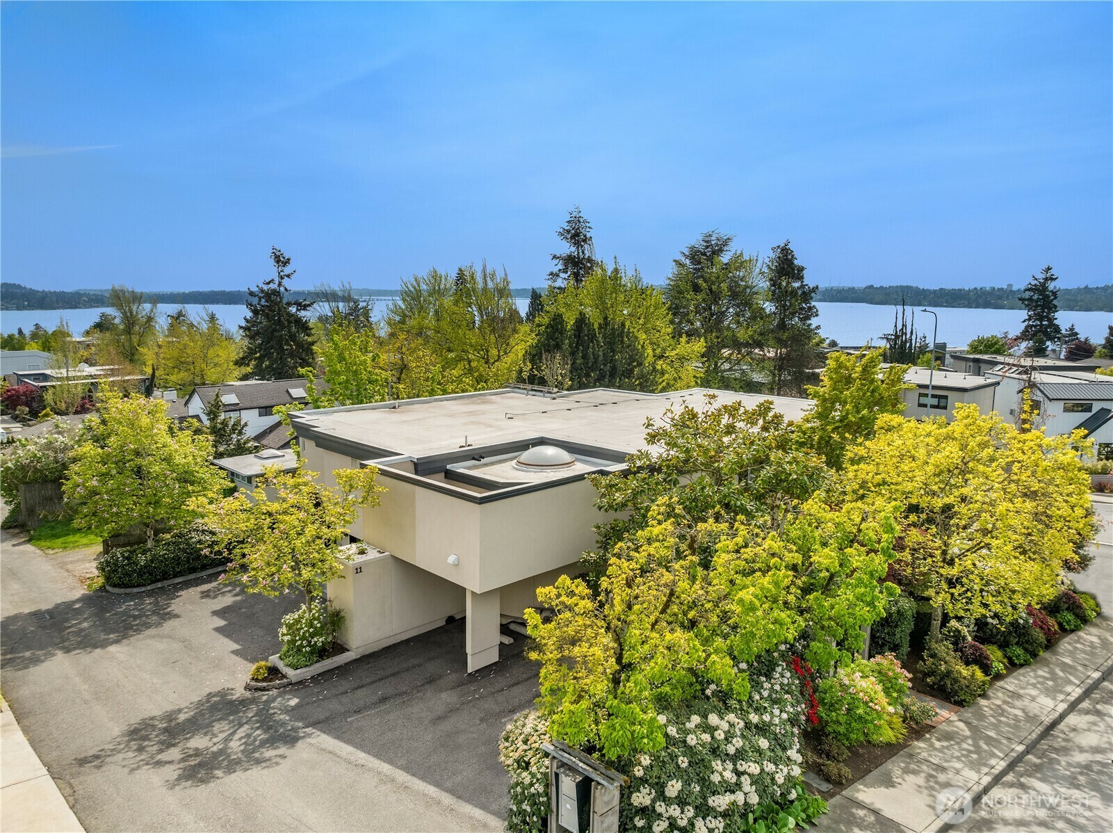 Property Photo: 7 10th Avenue WA 98033