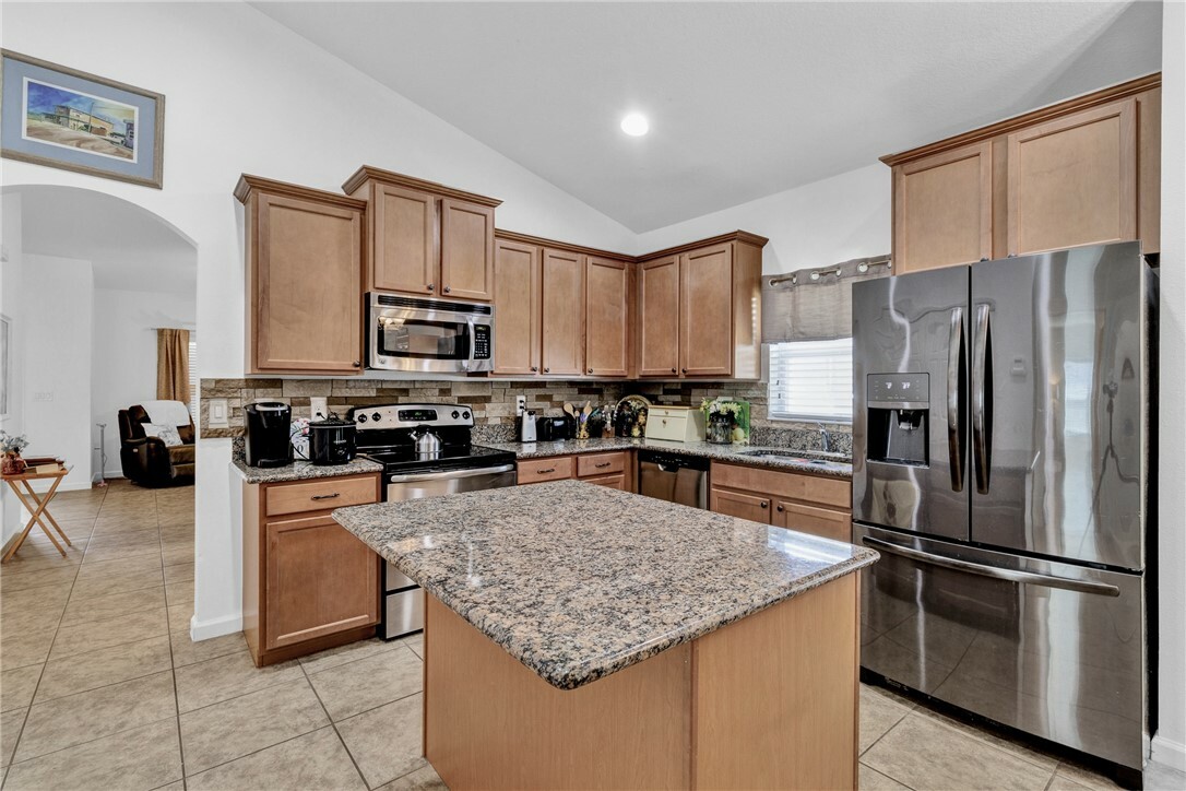 Property Photo: 107 Carlisle Way FL 32958