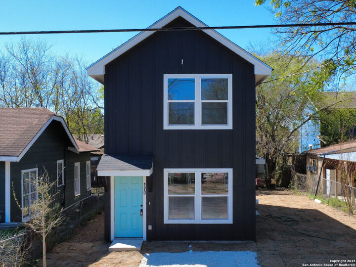 Property Photo:  120 Henry St  TX 78207 