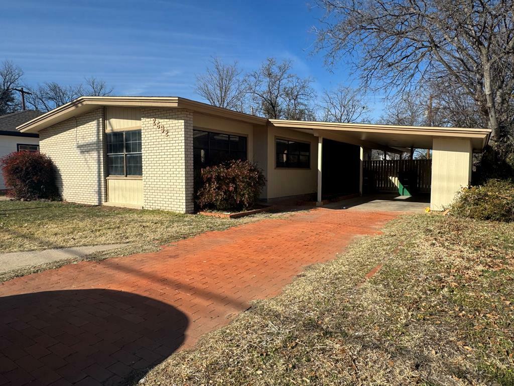 Property Photo: 2692 W Ave N TX 76904