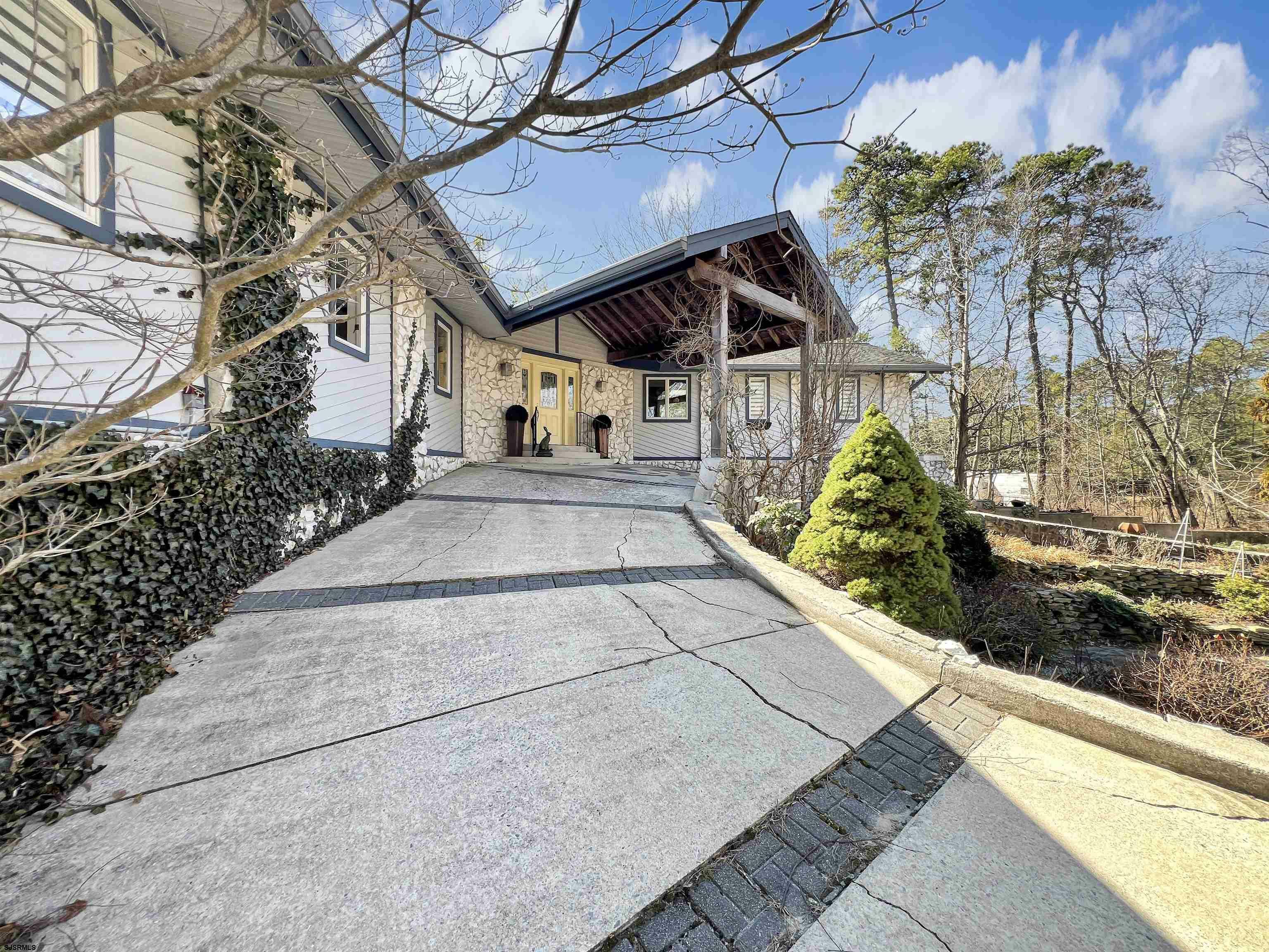 Property Photo: 1115 Riverside Dr NJ 08330