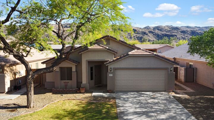 Property Photo: 2021 E Caldwell Street AZ 85042