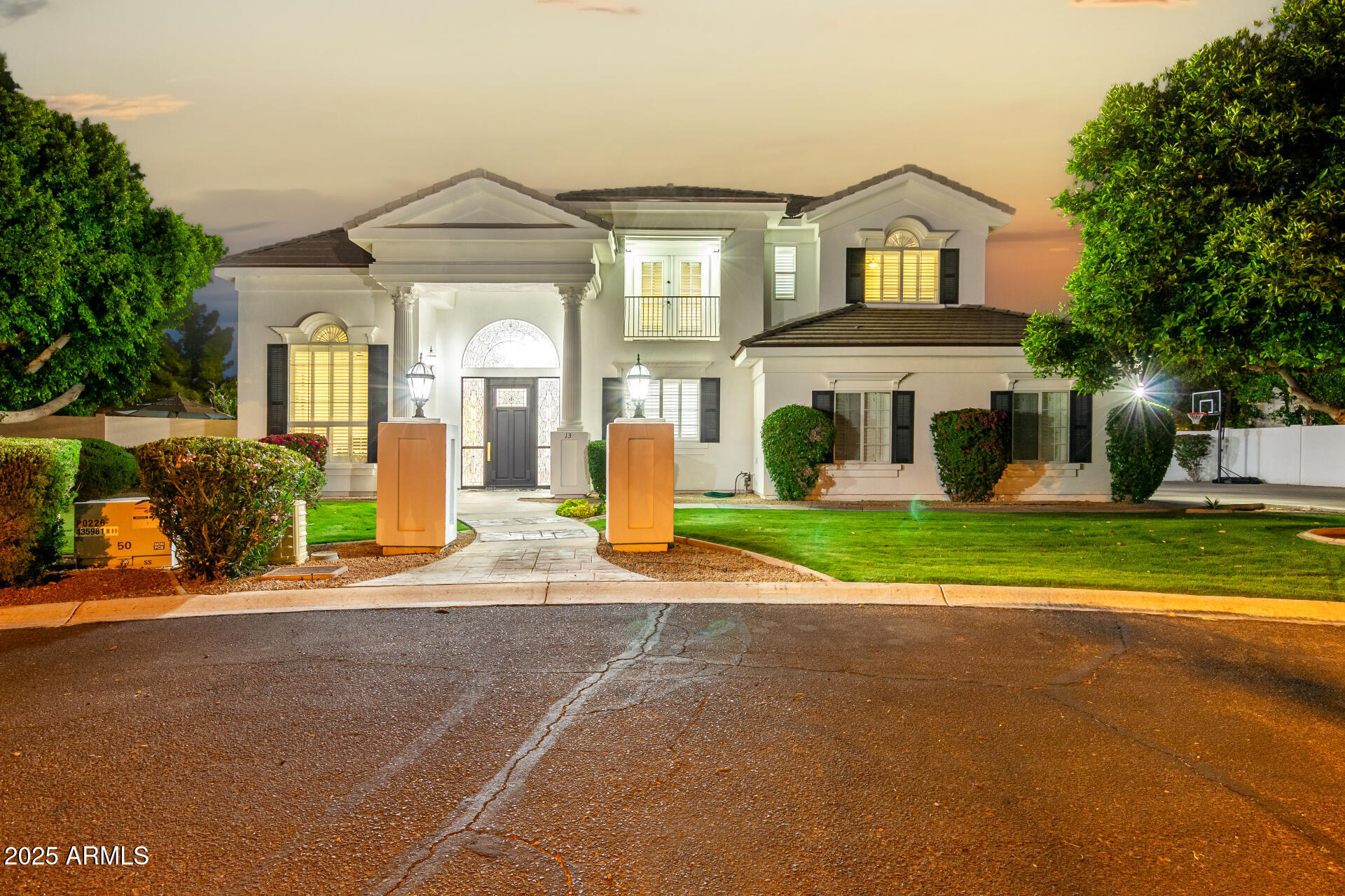 Property Photo: 2625 N 24th Street 13 AZ 85213