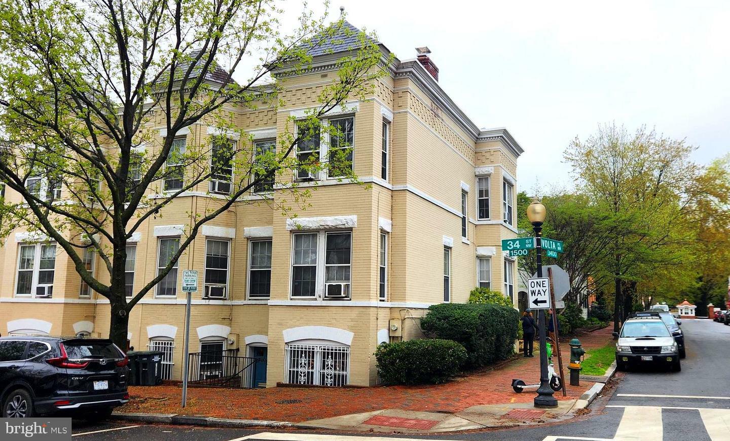 Property Photo: 1532 34th Street NW DC 20007