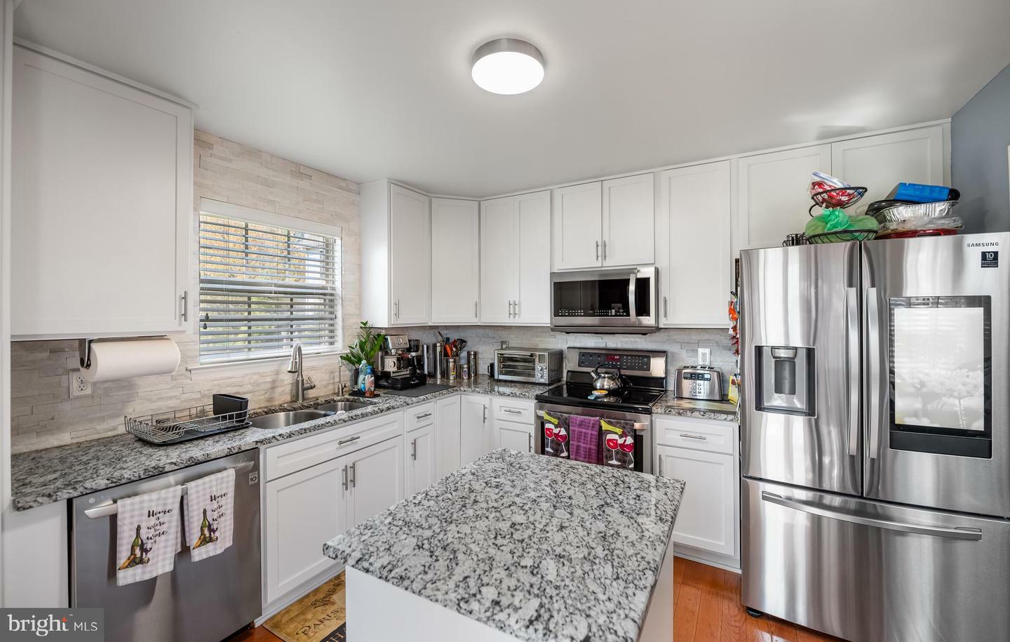 Property Photo: 1208 Duchess Court PA 19468