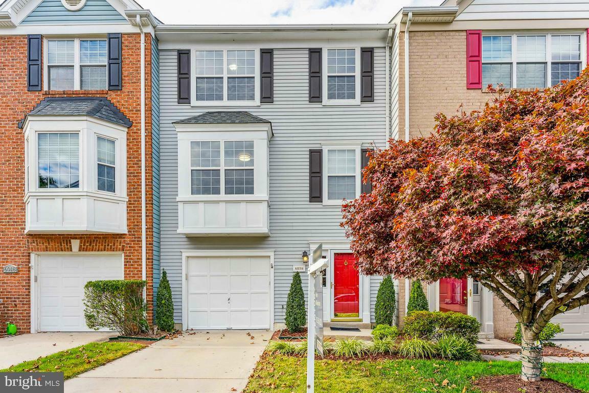 Property Photo: 6016 Lands End Lane VA 22315