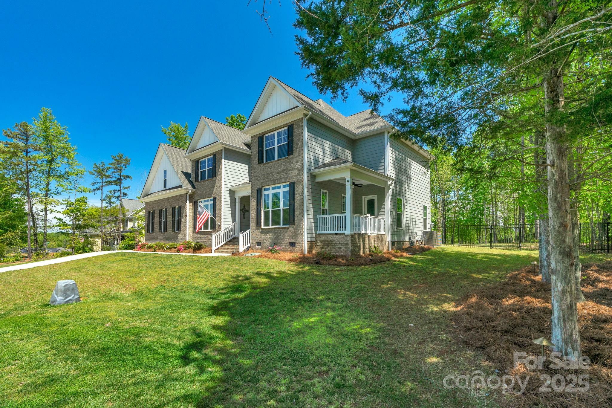 Property Photo: 3011 Waxhaw Crossing Drive NC 28173