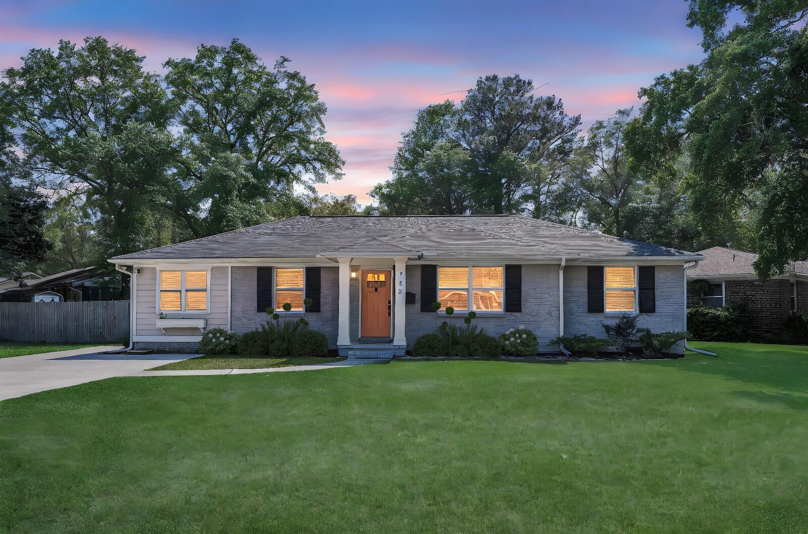 Property Photo: 733 Longfellow Road SC 29407