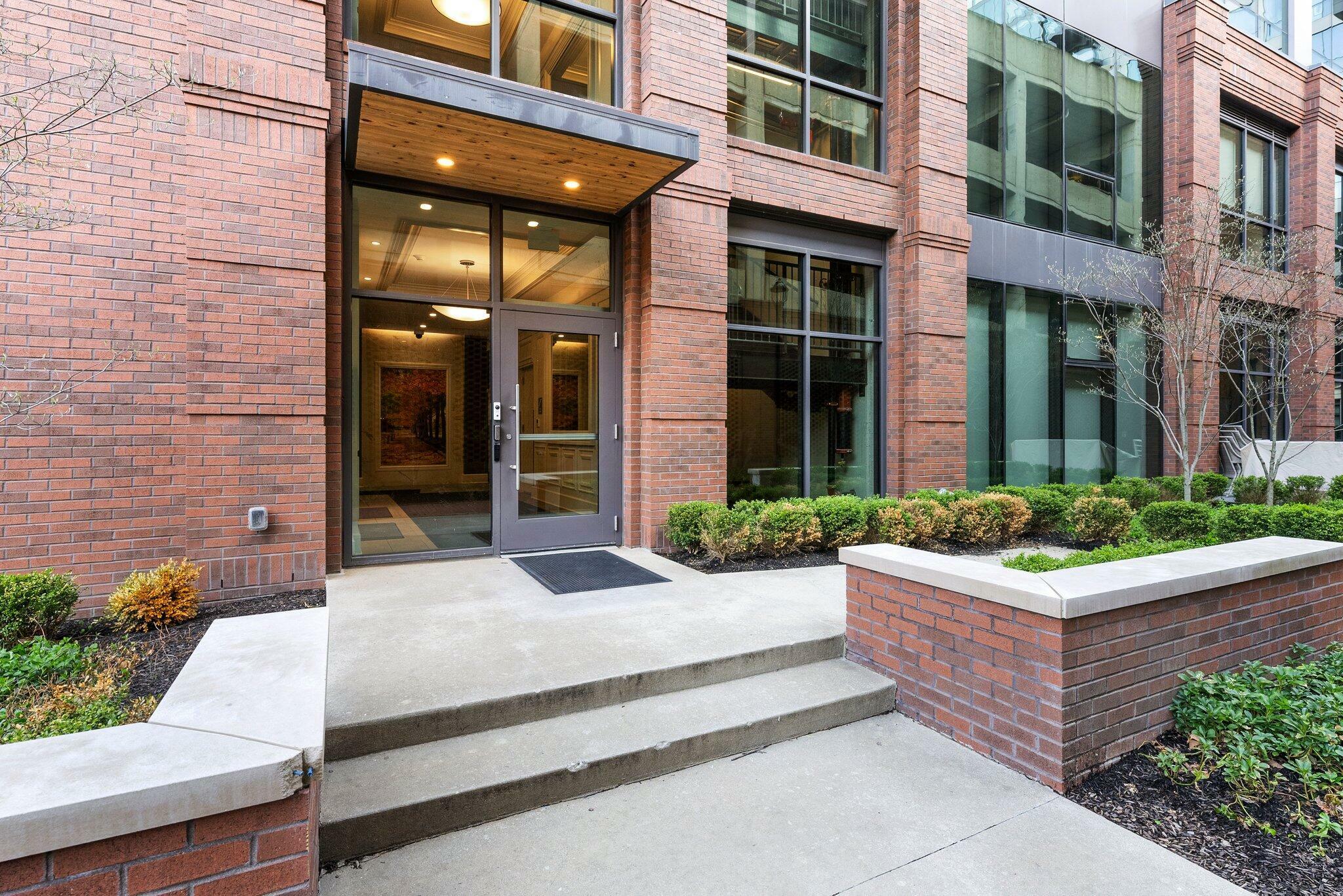 Property Photo: 225 John H McConnell Boulevard OH 43215