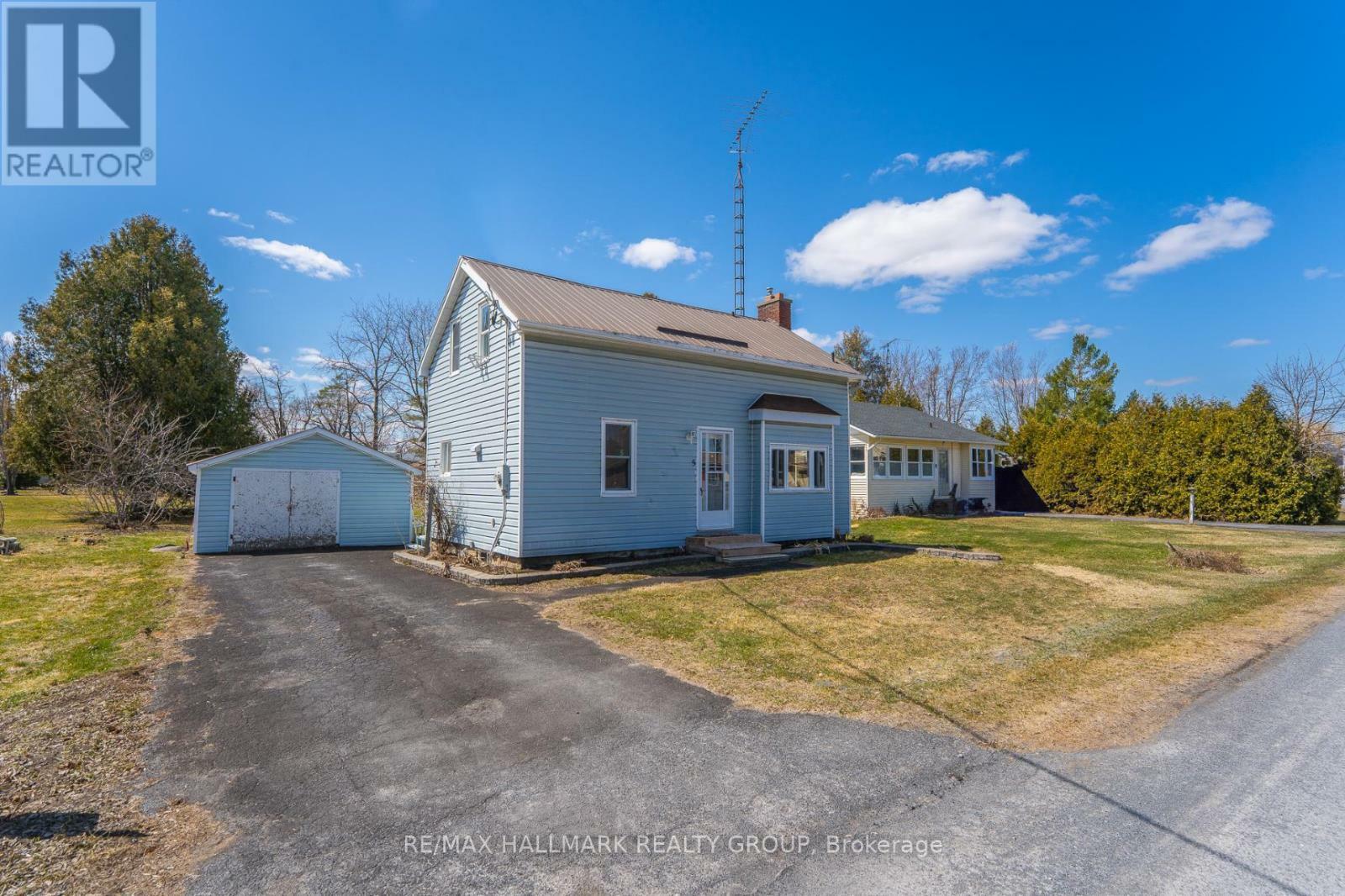 Property Photo: 5 Nelson Street ON K0C 1K0