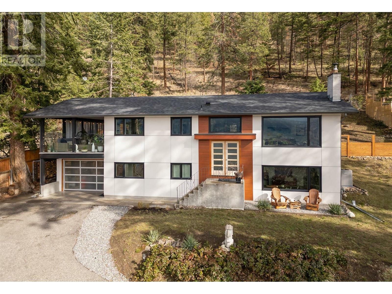 Photo de la propriété: 253 Clifton Road North BC V1V 1A2