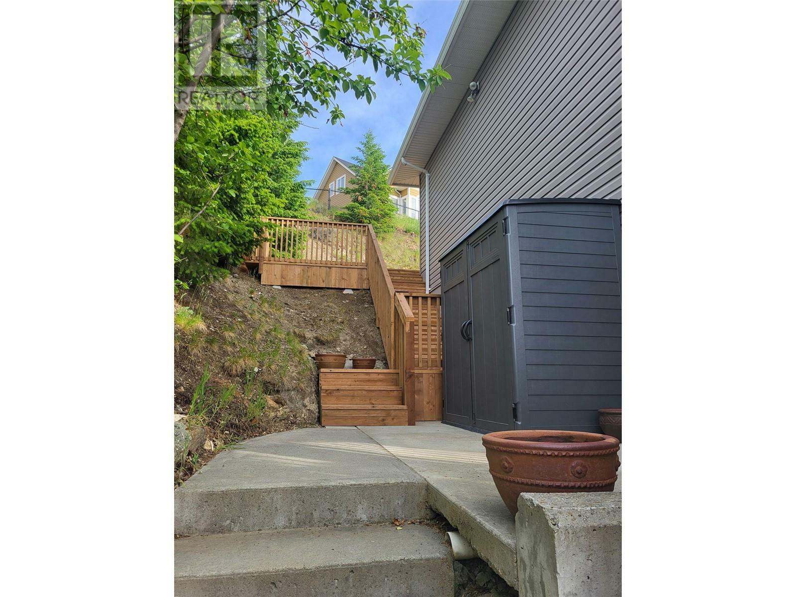Property Photo: 957 Mt. Grady Road BC V1B 4B5