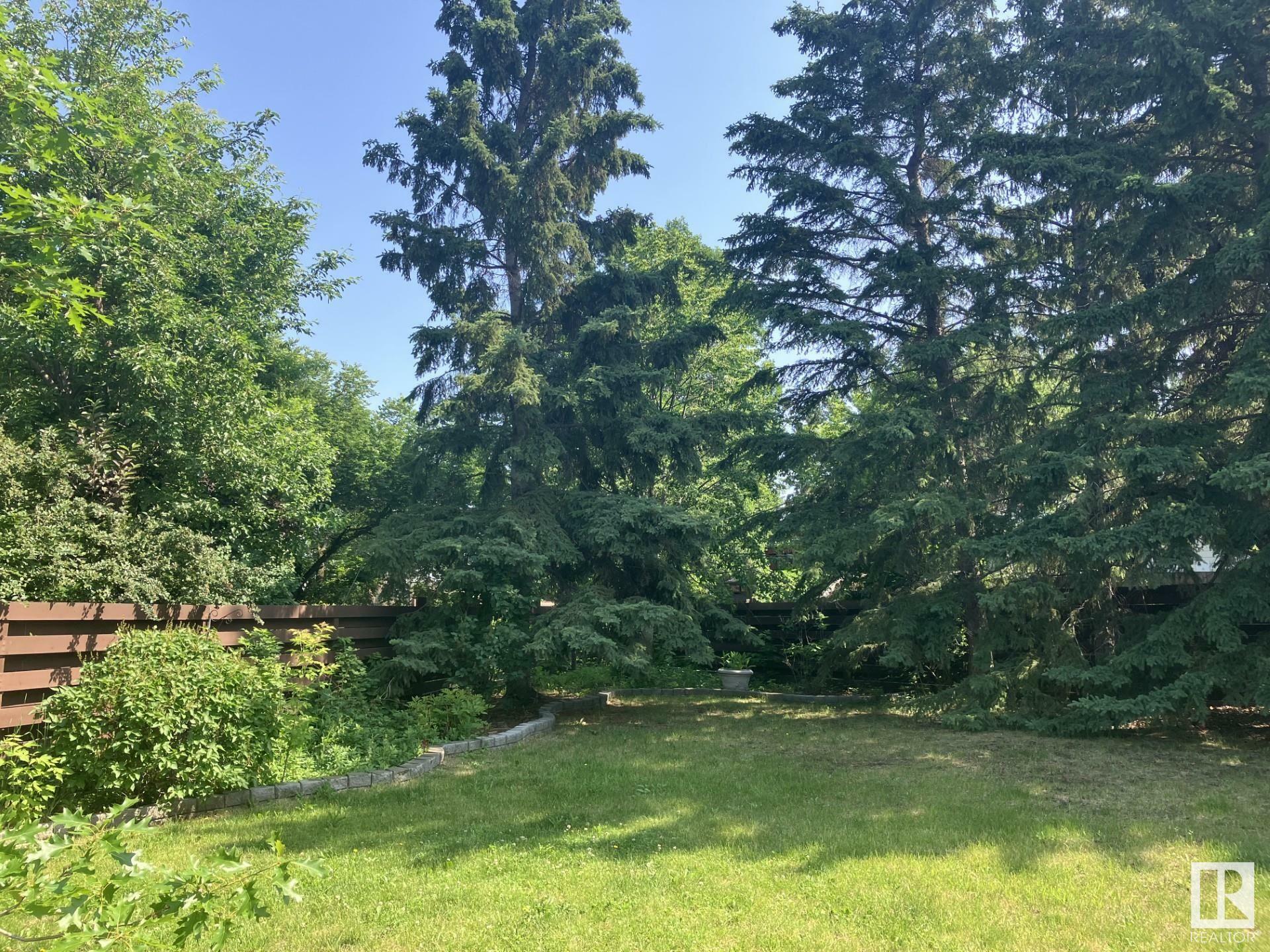 Property Photo: 5831 143 A Street NW AB T6H 4G4