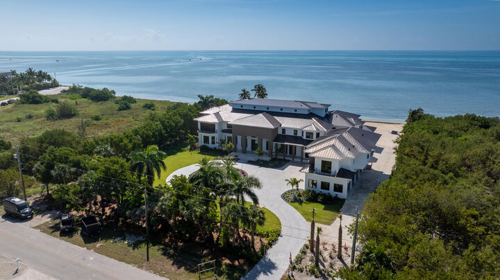 Property Photo: 2405 Coco Plum Drive FL 33050