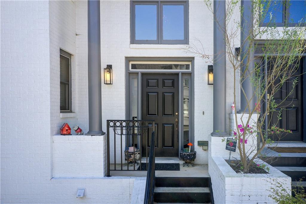 Property Photo: 1015 Heatherbrooke Lane GA 30324
