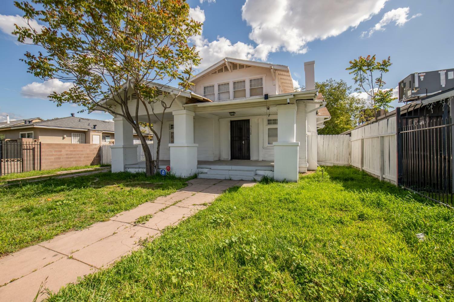 3124 E Madison Avenue  Fresno CA 93702 photo