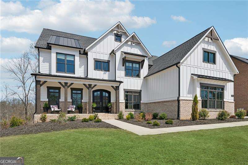 Property Photo: 13415 Bishops Court GA 30075
