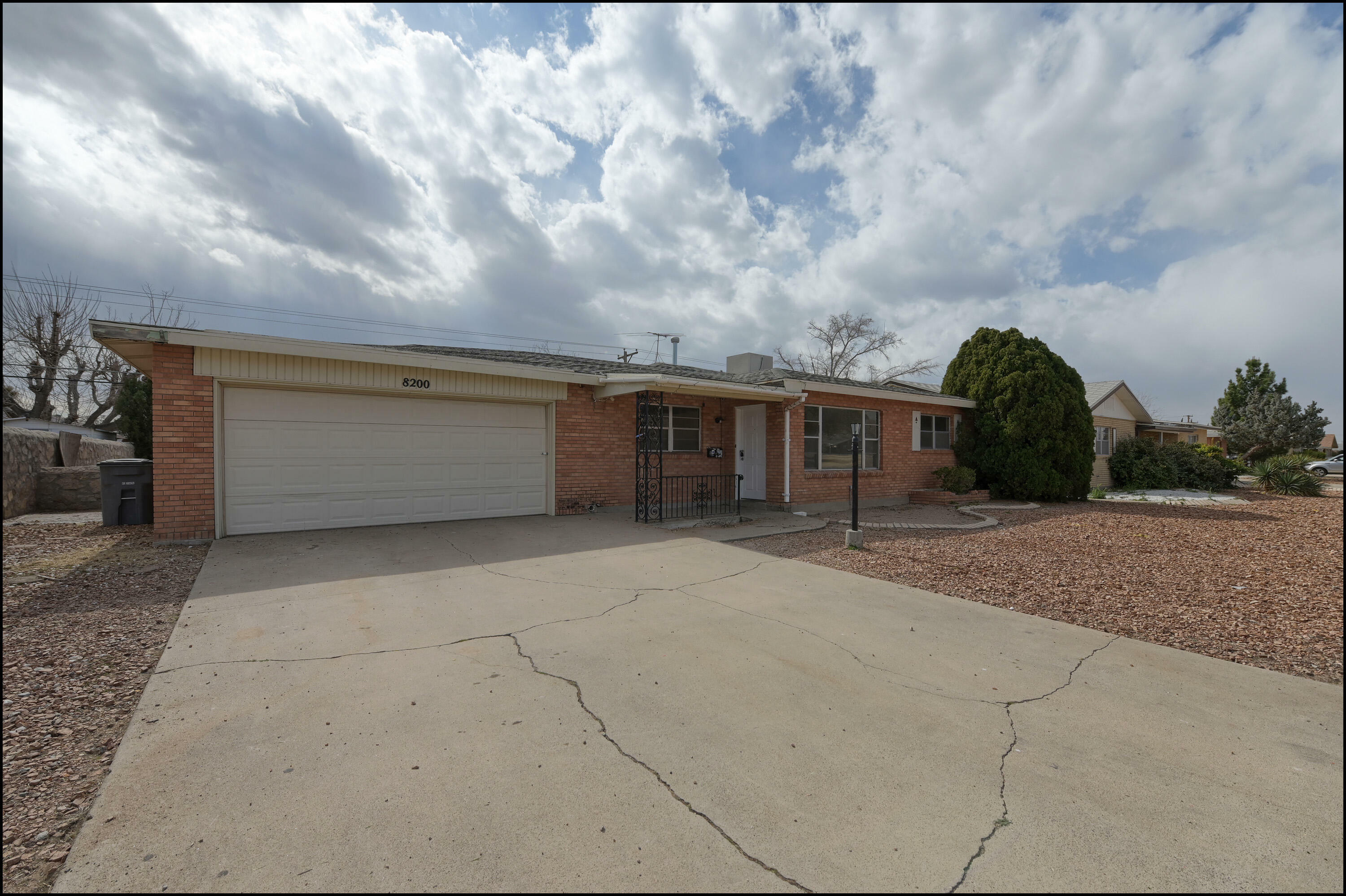 Property Photo: 8200 Edgemere Boulevard TX 79925