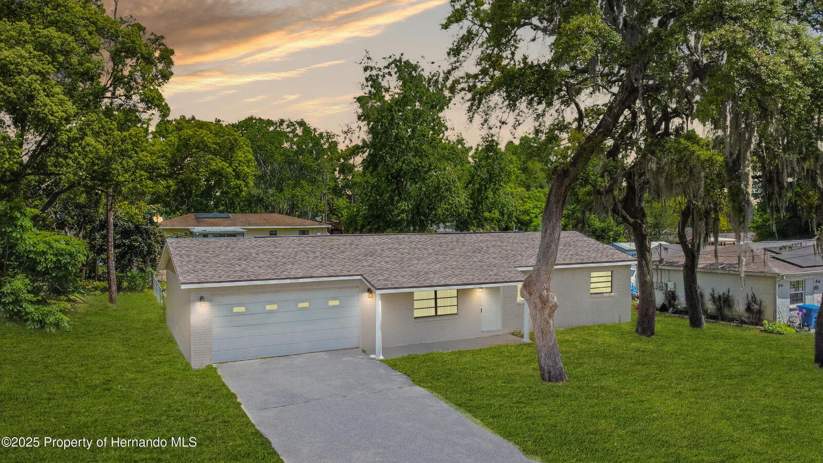 Property Photo:  27111 Wakefield Drive  FL 34602 