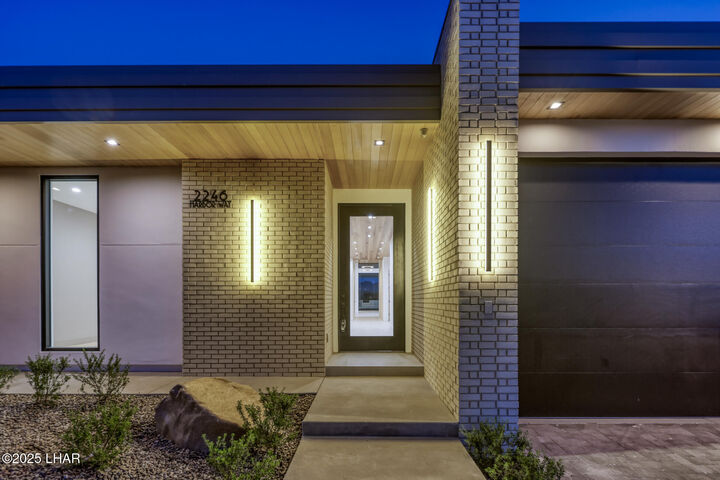 Property Photo: 2246 Harbor Way AZ 86406