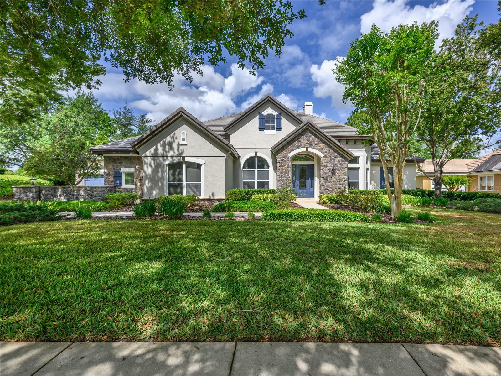 Property Photo:  25519 Hawks Run Ln  FL 32776 