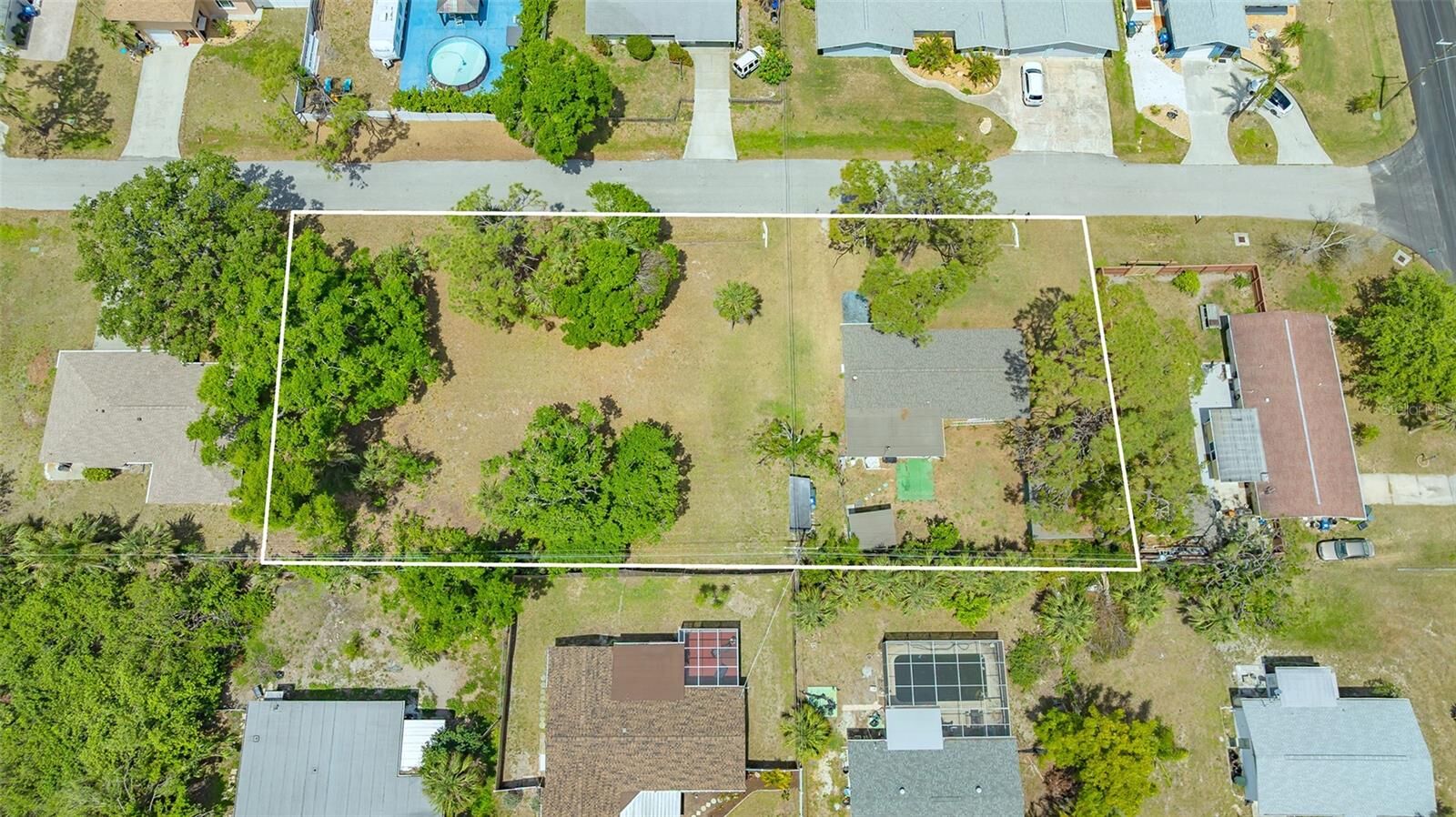 Property Photo: 275 Burke Road FL 34293