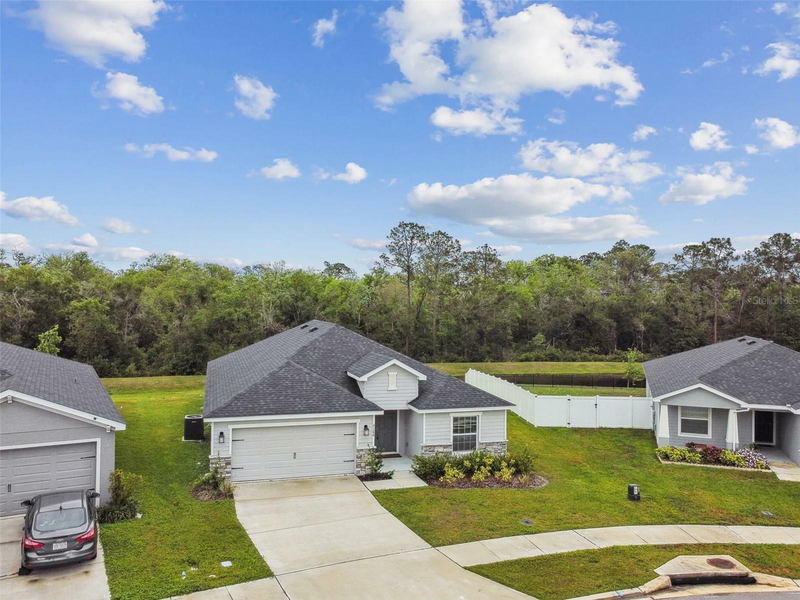 Property Photo: 7164 Twisting Pines Loop FL 33541