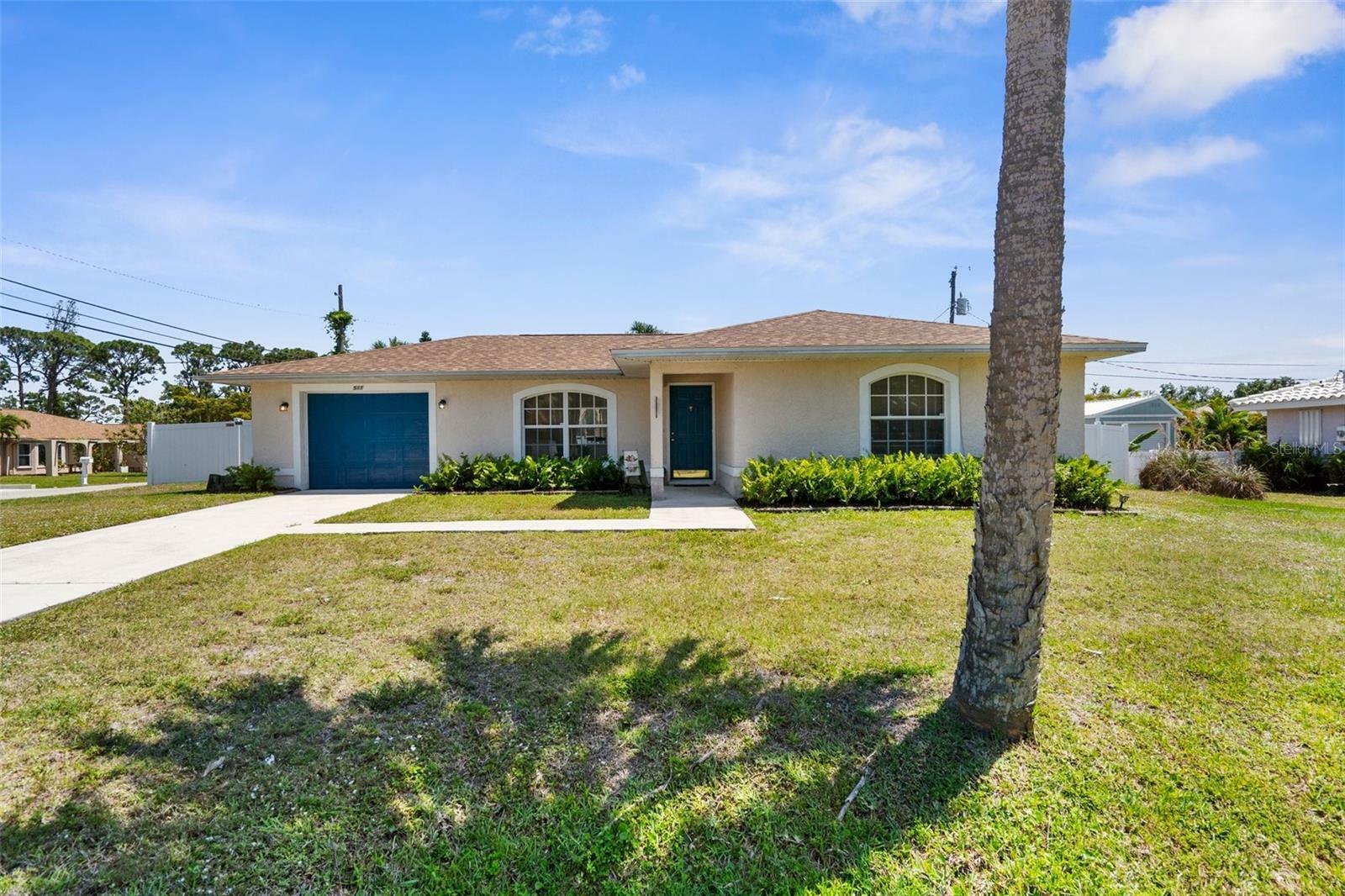 Property Photo: 511 Porpoise Road FL 34293